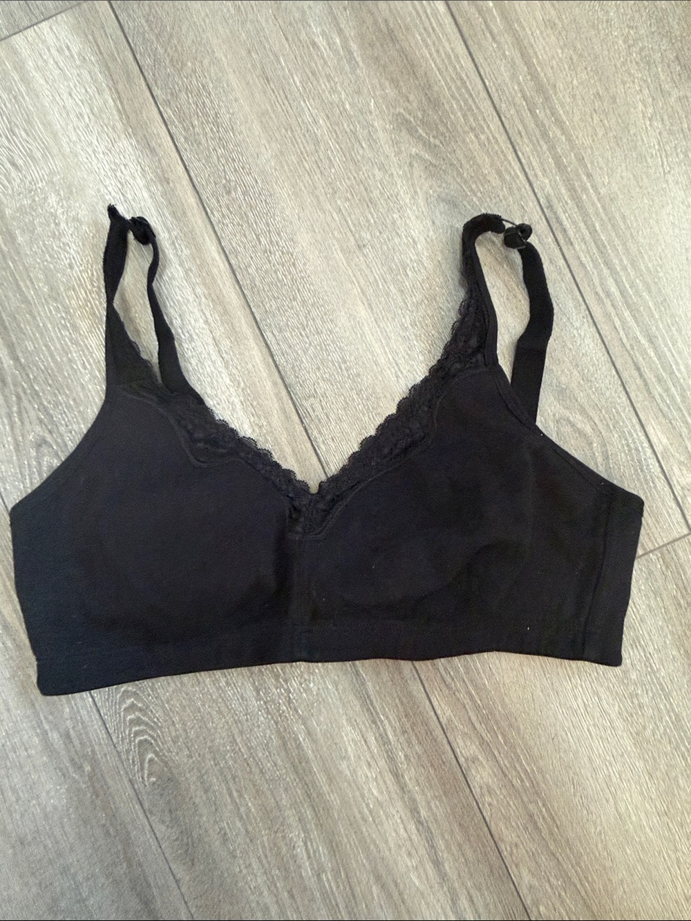 Everyday Wireless Lace-Trim Bra - Black